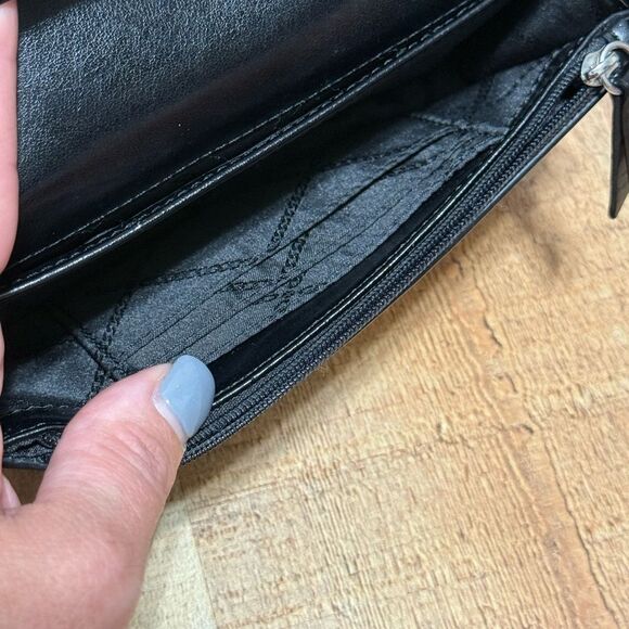 Jet Set Small Two-Tone Logo Smartphone Crossbody Bag *missing strap* - Picture 11 of 15